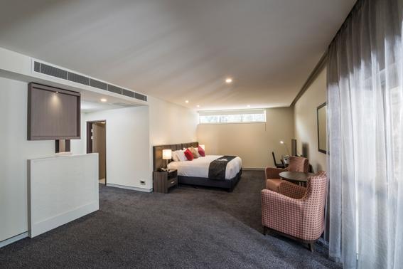 Alexandra Hills 4* Cleveland